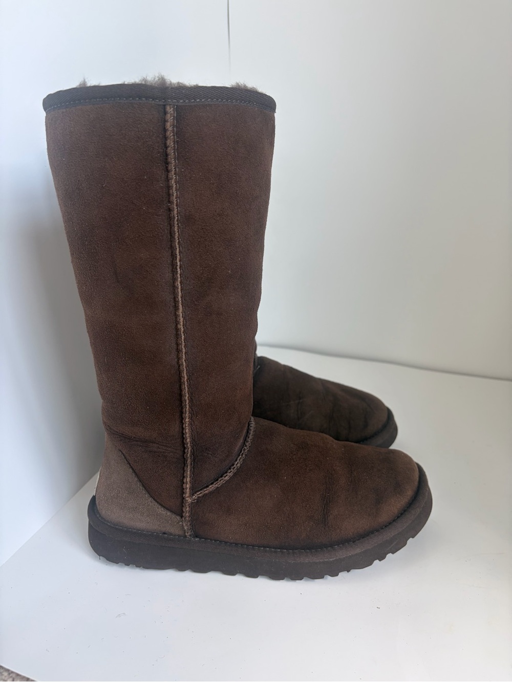 UGG Australia Classic Tall Brown Suede Women’s Boots Size 7